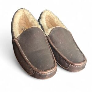 UGG Men’s Ascot Dark Brown Leather Shearling-Trim Slip-On Loafers Cozy Comfy